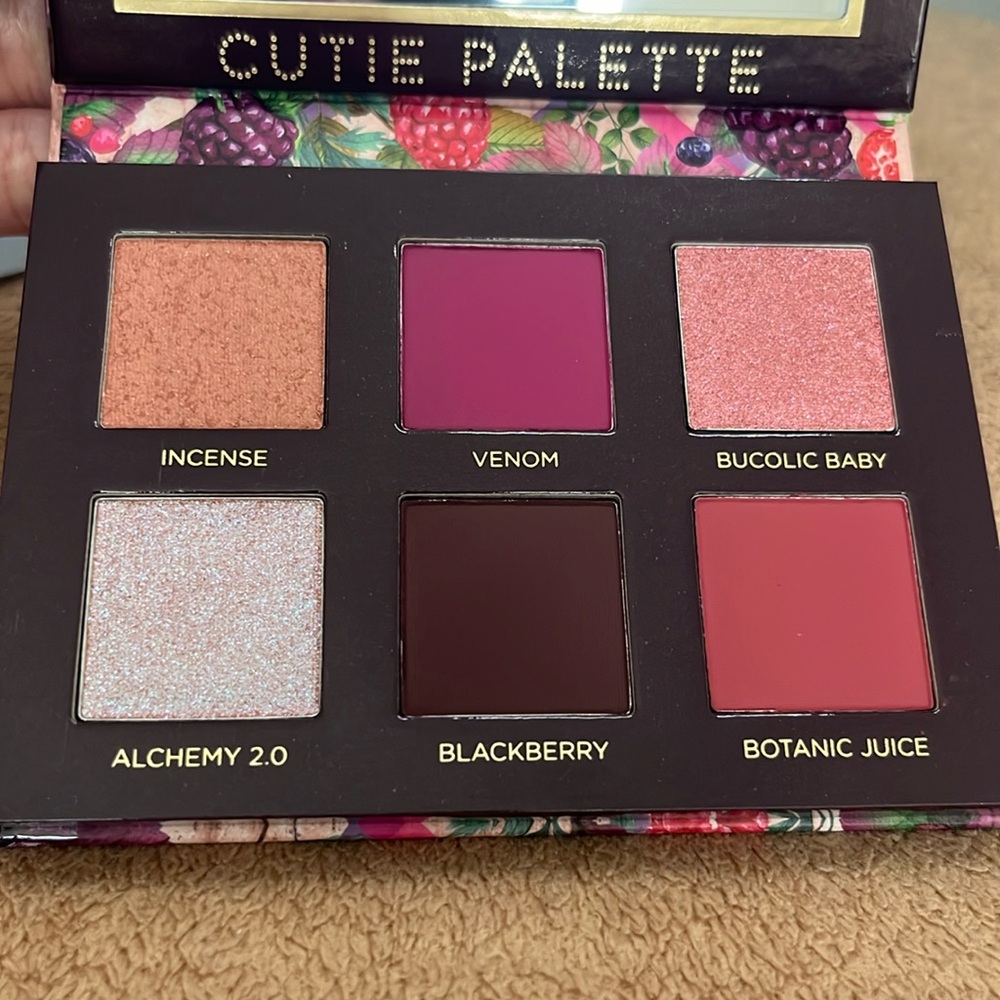 Nabla Cutie Wild Berry Eyeshadow Palette